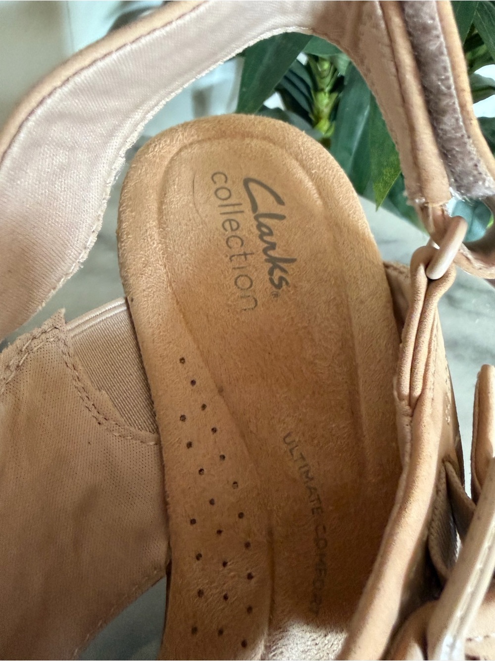 Clarks Nerissa Open Toe Wedge Platform Heel Shoes Womens size 9 Beige Leather - Picture 5 of 9